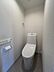 トイレ：【リフォーム済】トイレも交換いたしました。直接肌が触れる箇所なので新品だと嬉しいですね。毎日を清潔に過ごせます。