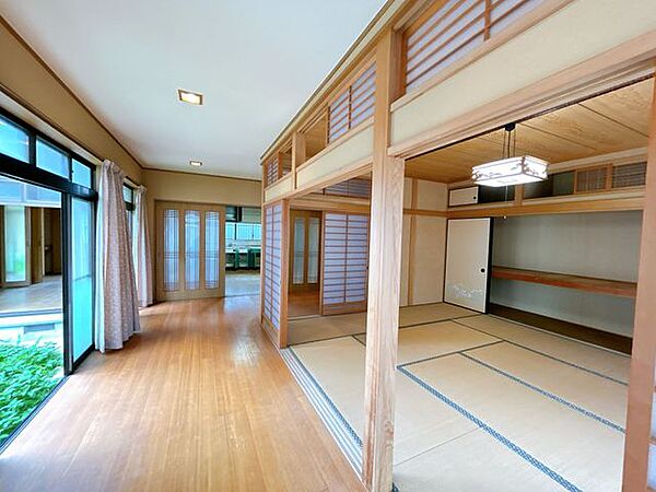 【リフォーム前】和の趣を重視した、新築時の拘りを感じるご住宅です。