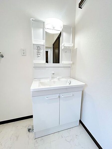 【リフォーム済】洗面台は新品交換いたしました。