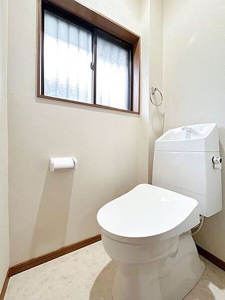 【リフォーム済】1階トイレです。2階とともに新品交換しました。