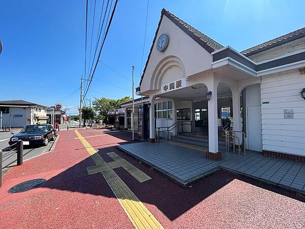 中間駅(JR九州 筑豊本線)　徒歩10分。 780m