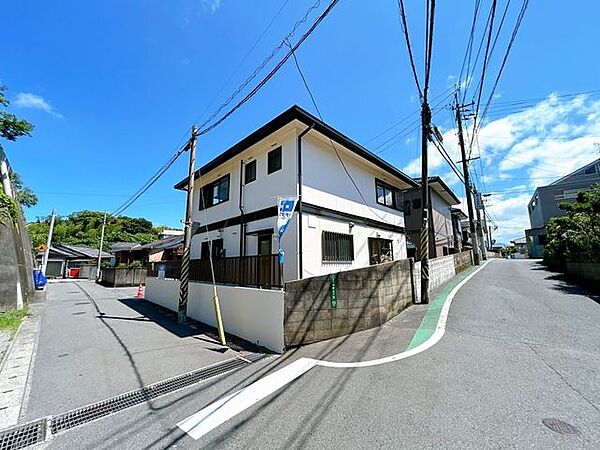 【リフォーム済み】外観別角度写真です。