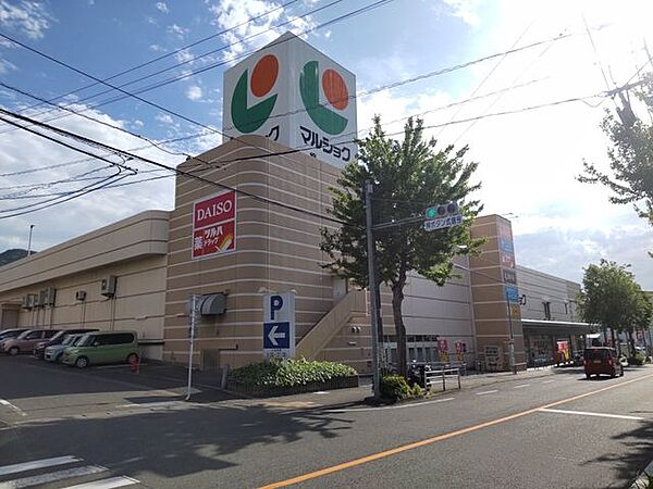 マルショク西門司店まで徒歩10分。 780m