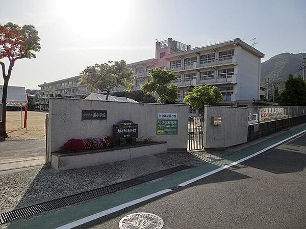 沼小学校まで約1200ｍ（徒歩で約17分）