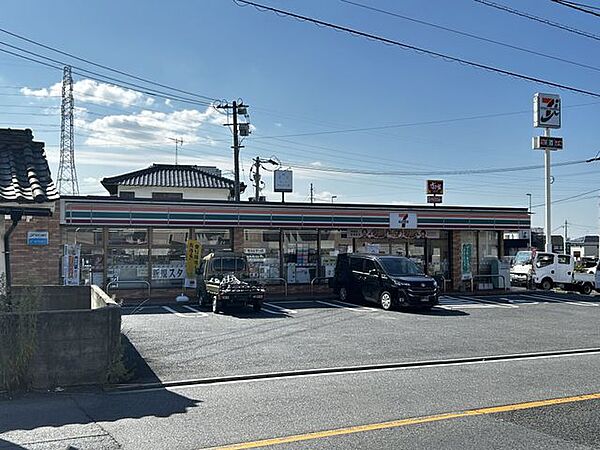 セブンイレブン八幡上の原店まで車で4分。 1280m