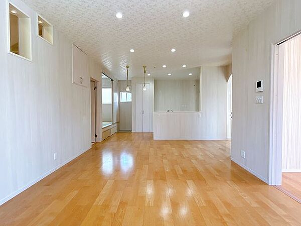 【リフォーム済】約20.5帖のリビングです。