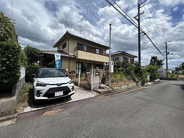 価格には消費税、リフォーム費用を含みます。リフォーム中でもご案内可能。内覧希望の方はお電話ください。