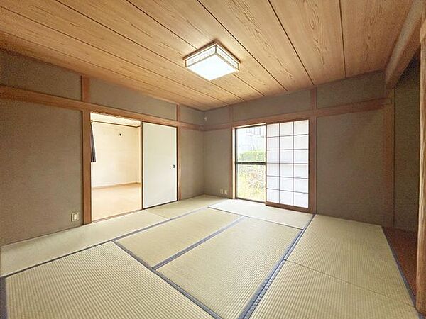 1階8畳和室