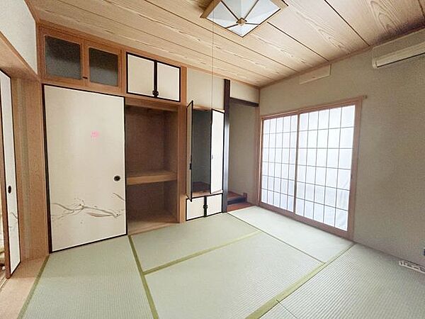 1階和室収納