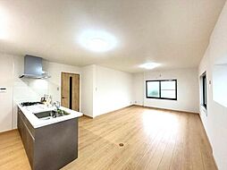 東かがわ市三本松 7LDKのリビング/ダイニング