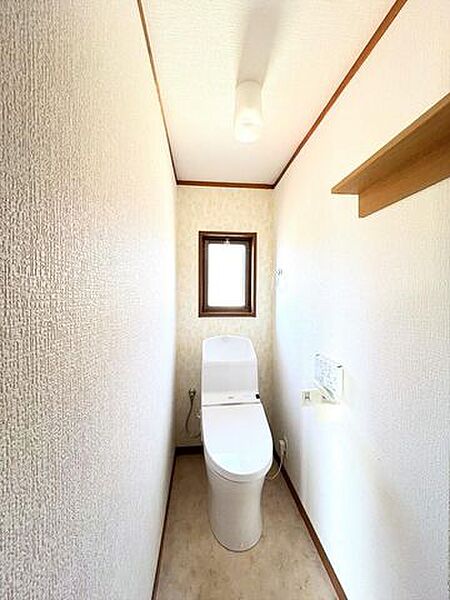 【一部リフォーム販売】トイレはクリーニングを行いました。（平成29年5月に交換）