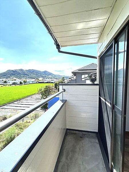 （リフォーム済）バルコニーは腰壁及び手すりの塗装を行いました。