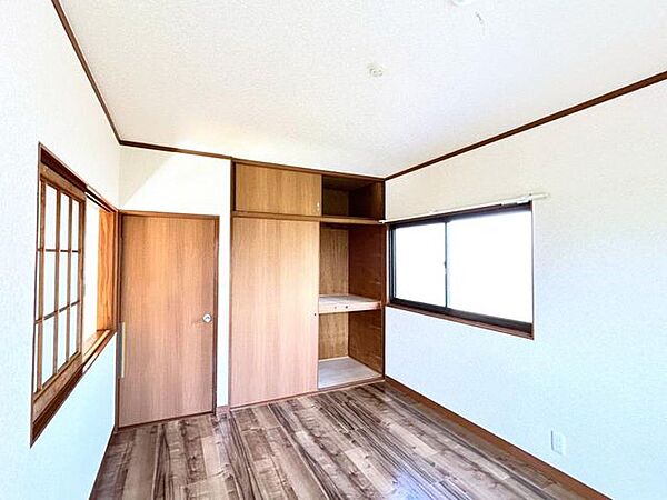 【一部リフォーム販売】2階東側6帖洋室　別アングル