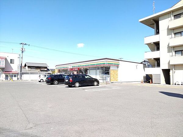 セブンイレブン 高松仏生山店様まで800ｍ、車で2分です。