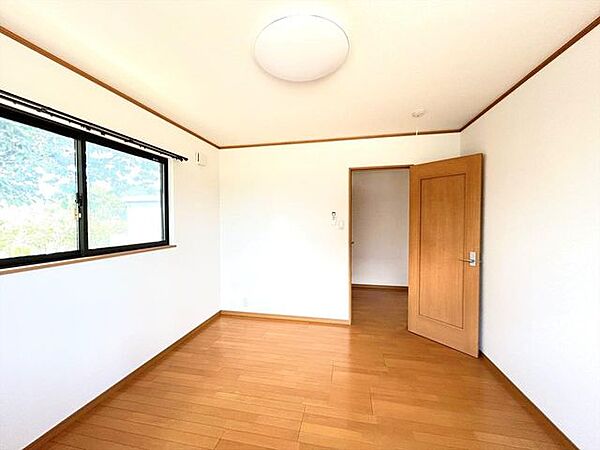 【一部リフォーム販売】7帖洋室別アングル