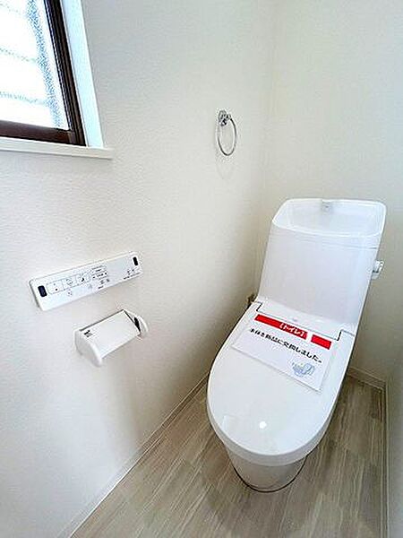 「2階トイレ」衛生的で便利な温水洗浄便座で毎日の暮らしを快適に