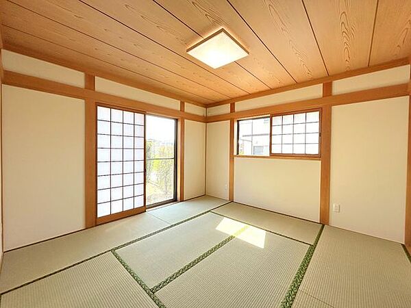 1階8畳和室　