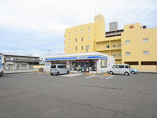 徒歩2分。ローソン高松木太町六区店様 110m