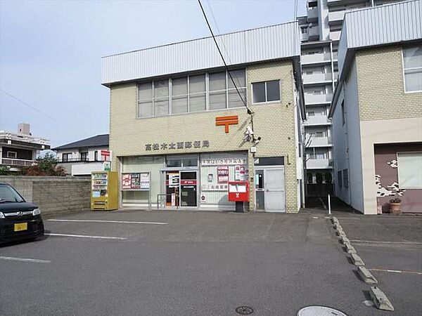 徒歩10分。高松木太西郵便局 750m