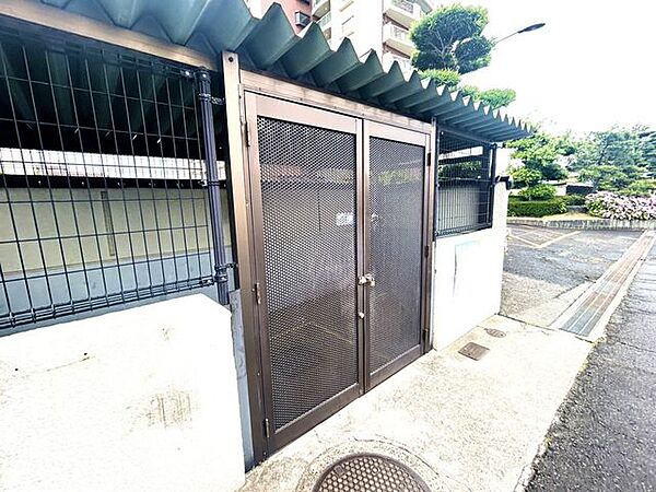 ゴミ置き場　