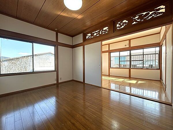 【リフォーム中】1階北側洋室はクロス張替えを行いました。また、壁を作り、お部屋を仕切る工事をいたします。