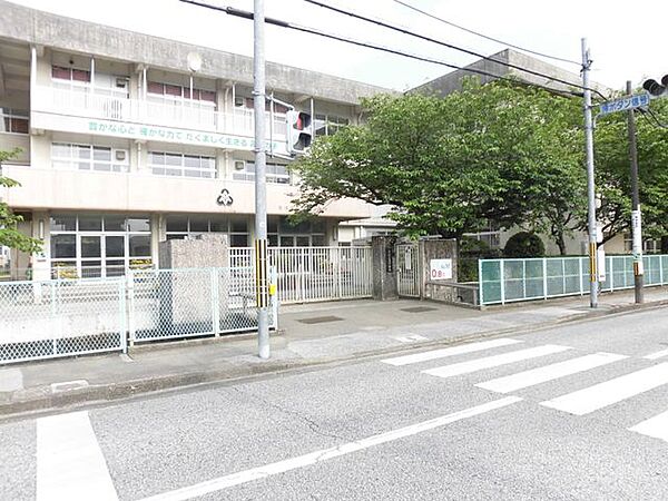 高須小学校まで650ｍ