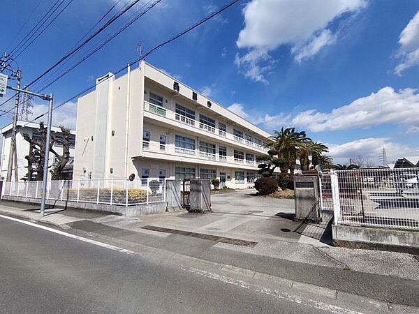 高知市立西部中学校 西部中学校まで約1800m（徒歩約25分）。 1990m