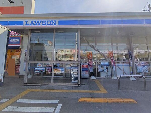 サンシャイン　ランド店 ローソン安芸庄野芝店まで約1000ｍ（徒歩11分、車3分）。お家の近くにコンビニエンスストアがあると急遽必要になったものもすぐに買いに行くことができて良いですね。