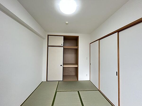 【リフォーム済】和室6帖押入
