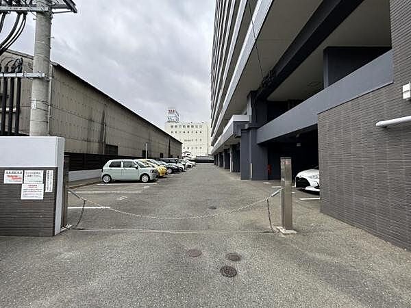 マンション敷地内駐車場