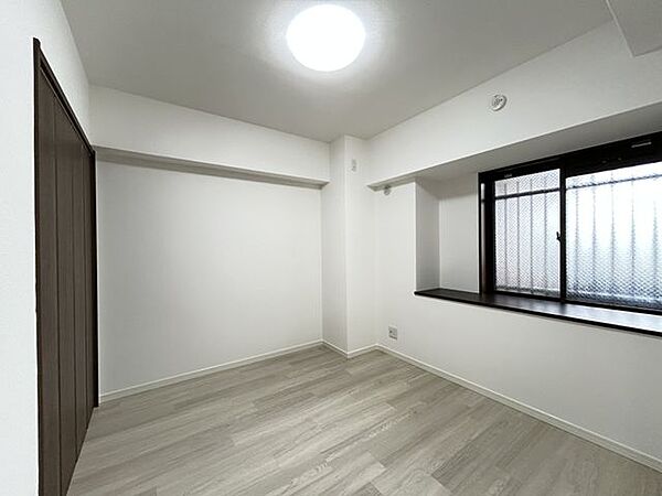 【リフォーム済】洋室約4.8帖
