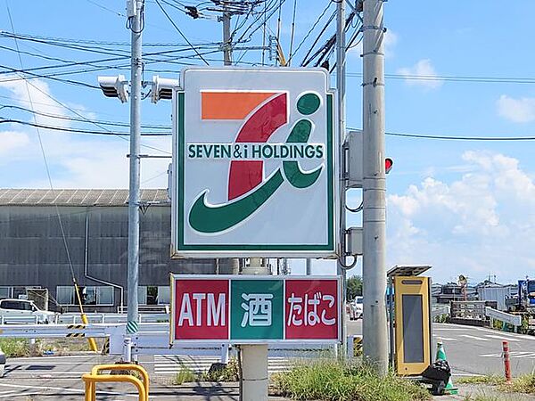 【周辺環境】セブンイレブン千代田嘉納店まで徒歩8分です。 600m
