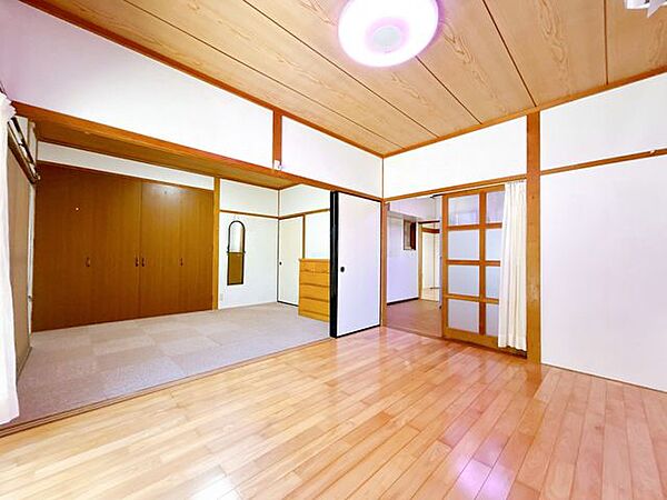 【リフォーム中洋室】9/14撮影。1F南東洋室です。