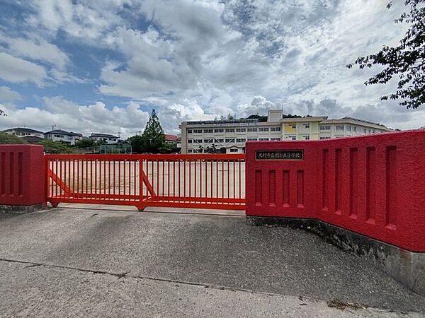 セブンイレブン 大村須田ノ木町店 【小学校】旭が丘小学校まで約1500m（徒歩19分）。 1948m