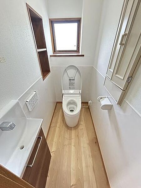 【期間限定現況販売】トイレの写真です。