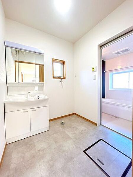 【リフォーム済】洗面化粧台はパナソニックの新品に交換しました。