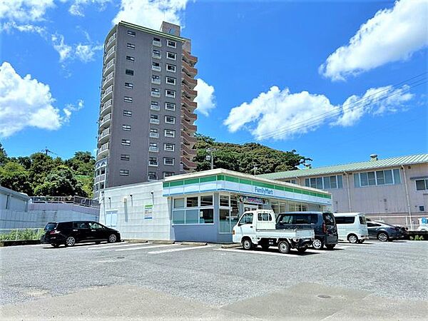 【コンビニ】ファミリーマート諫早栄田店様まで6000m。（車で15分）