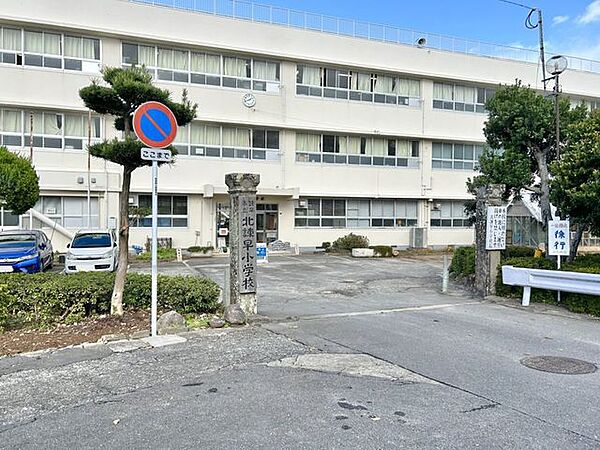 【小学校】北諫早小学校まで約1400ｍ（徒歩18分）。