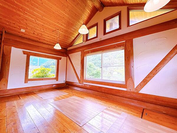 【リフォーム中】広間はキッチンスペースに生まれ変わります。