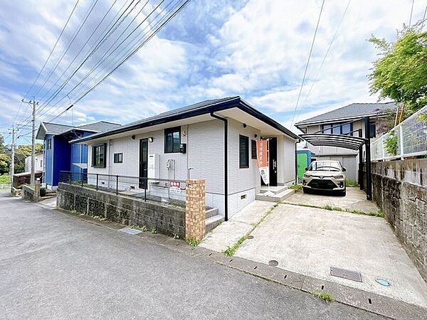 【リフォーム済】外壁・屋根塗装済みです。価格には消費税、リフォーム費用を含みます。リフォーム中でもご案内可能。内覧希望の方はお電話ください。