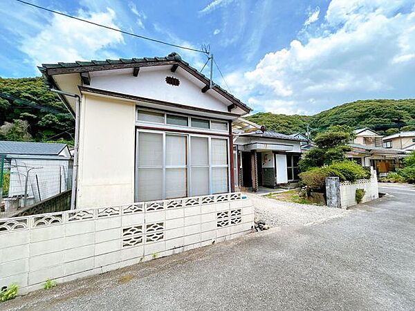 【現況販売】外観別アングル写真です。