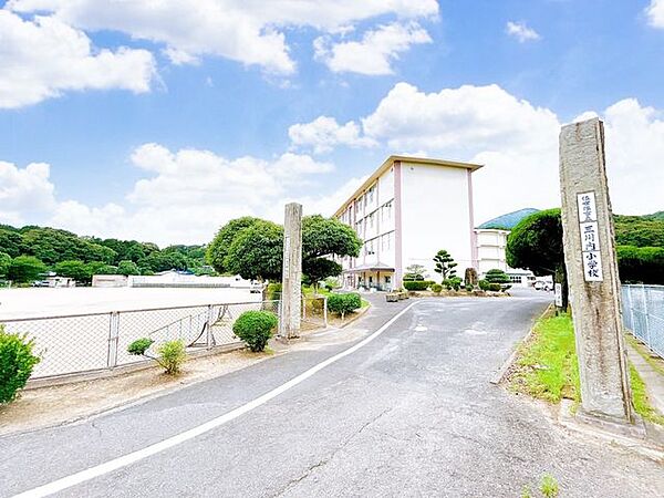 佐世保市立三川内 【周辺写真】三川内小学校まで約2500ｍ（徒歩約34分）です。