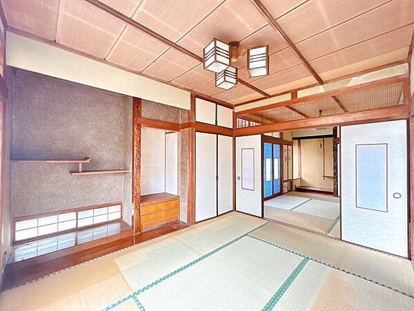 【現況販売】南側約6帖の和室です。