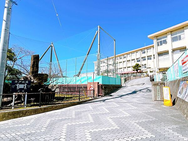 広田小学校まで約500ｍ