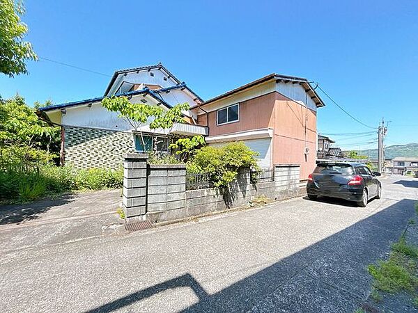 【リフォーム中】外観別アングルからの写真です。