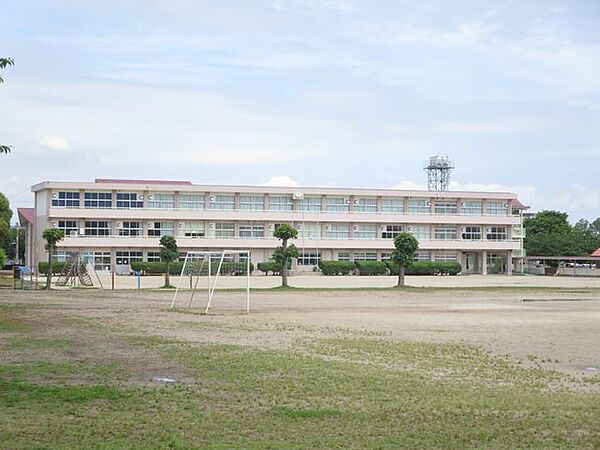 鹿島小学校まで1000ｍ