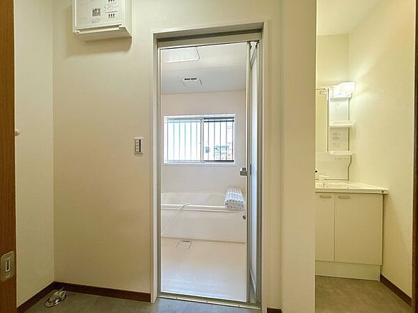 【リフォーム済】洗面・脱衣所もリフォームを行いました。