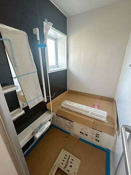 【リフォーム中】ユニットバスは新品交換を行いました。