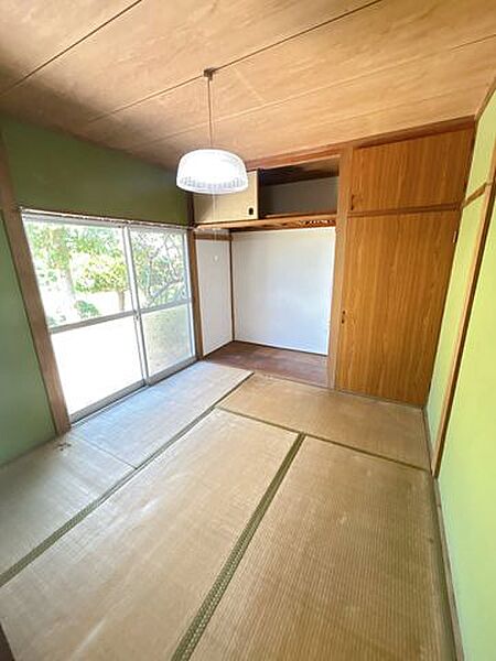 1階4.5帖和室です。