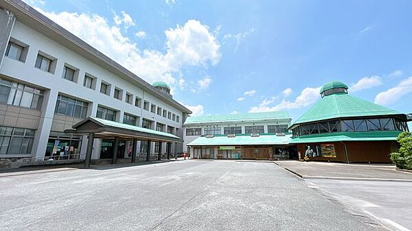 立花町役場 900m
